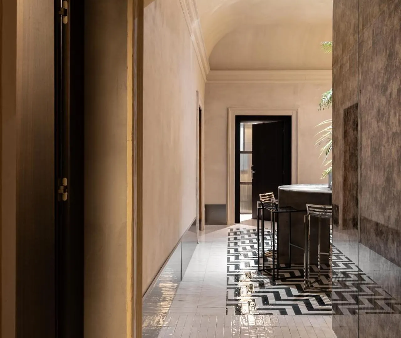 Unicum Suite Grande Archivio Napoli Centro Storico Guest house Naples