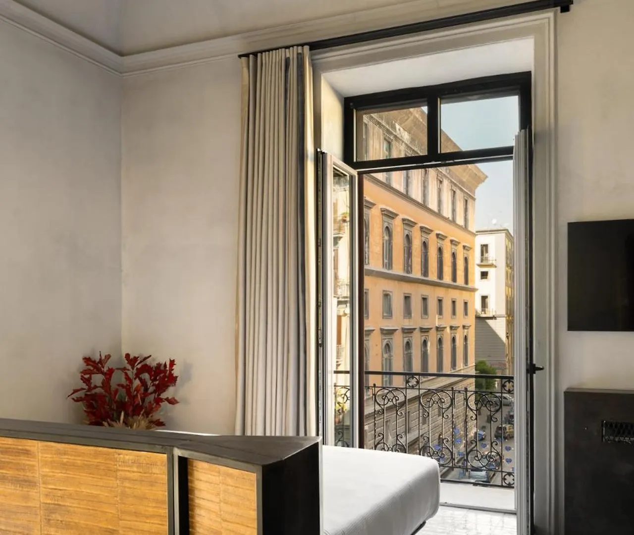 Unicum Suite Grande Archivio Napoli Centro Storico 0*, Naples Italy